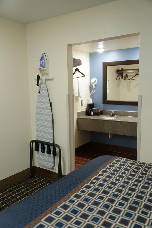 Theroff'S Motel Washington Eksteriør billede